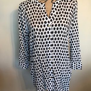 Grand & Greene black & white button front top